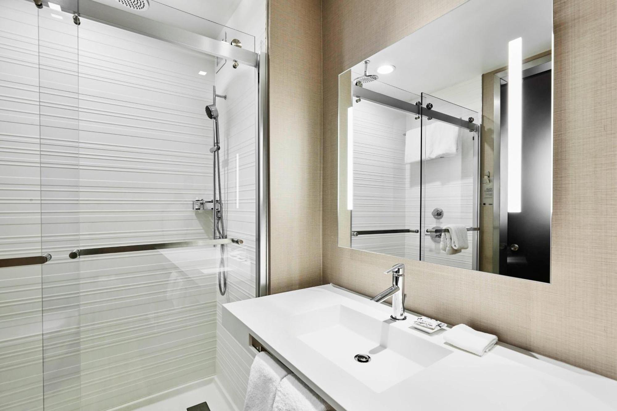 Ac Hotel By Marriott Cincinnati At The Banks Εξωτερικό φωτογραφία